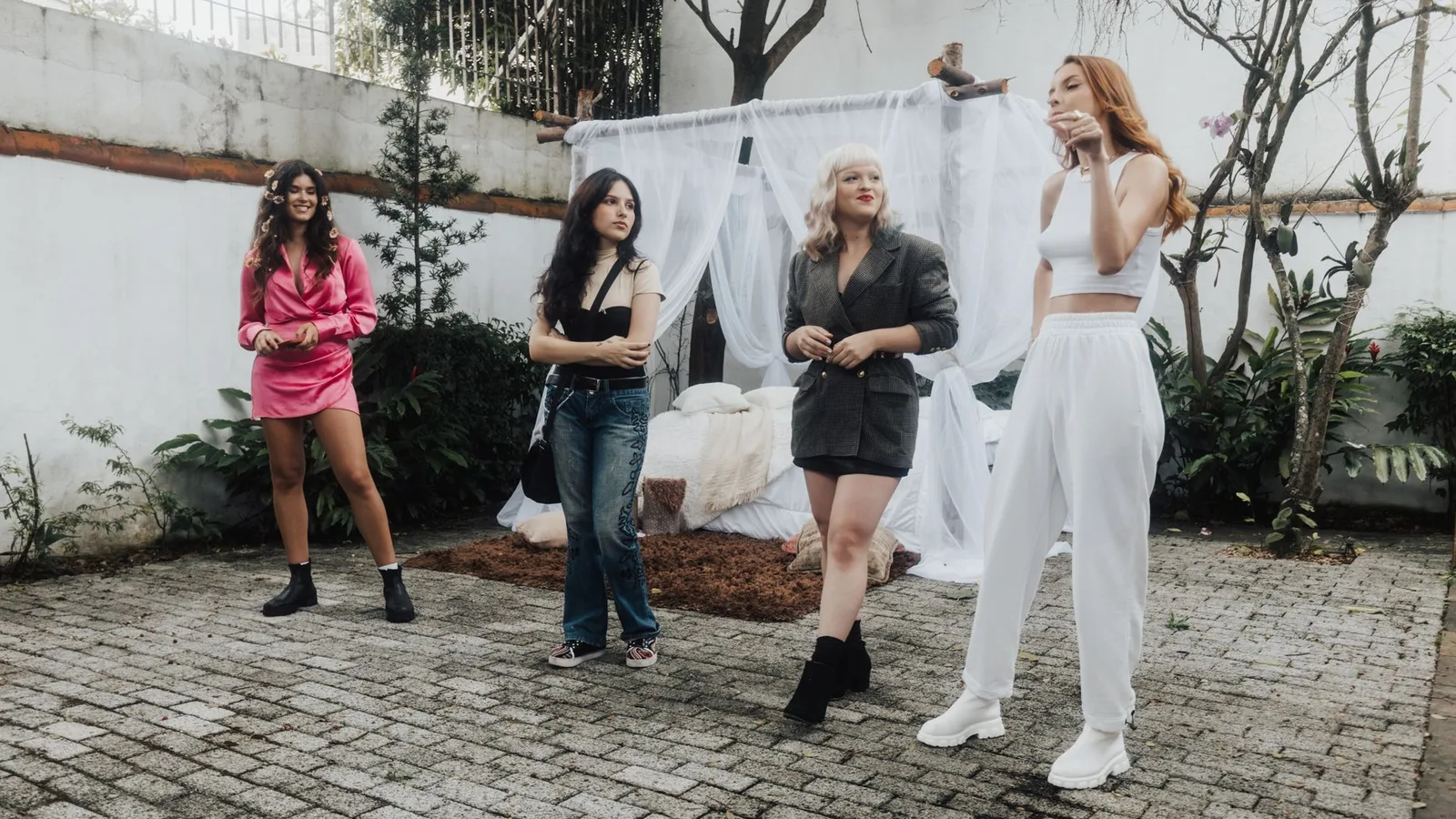 Lilly Looks anunciou uma parceria estratégica, com destaque para 100 mil.
